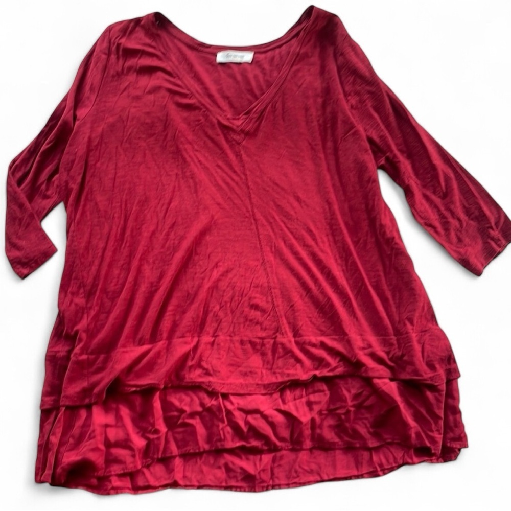 Two by Vince Camuto wine red v-neck flowy long sleeve top - size 3X